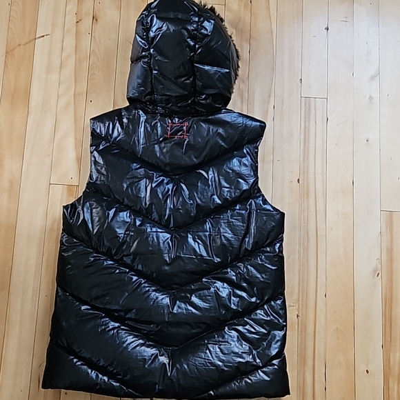 Puma black puff cropped vest - Size L - Picture 3 of 9